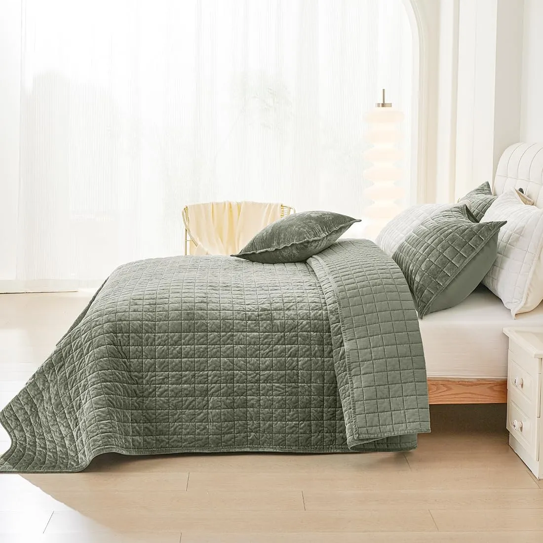 3 Pieces Luxurious Velvet Oversized King Quilts Set 120x128 Bedspread Coverlet Quilted Bedding Set with 2 Pillow Shams 20x36 Ultra Soft Comforter for All Season, Army Green
