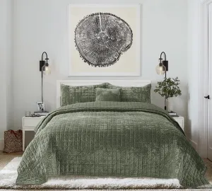 3 Pieces Luxurious Velvet Oversized King Quilts Set 120x128 Bedspread Coverlet Quilted Bedding Set with 2 Pillow Shams 20x36 Ultra Soft Comforter for All Season, Army Green
