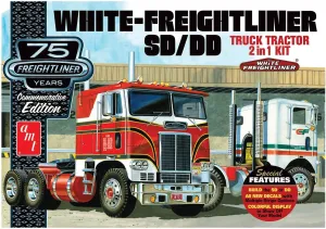 AMT AMT1046/12 1/25 White Freightliner 2-in-1 SC/DD Cabover