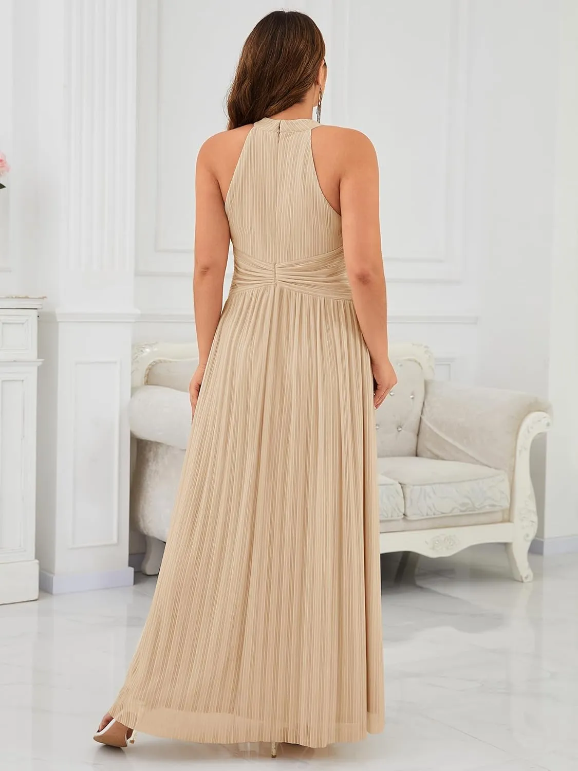 Ever-Pretty Plus Women's Floor Length A-Line Summer Halter Sleeveless Glitter Plus Size Formal Dress Evening Gown