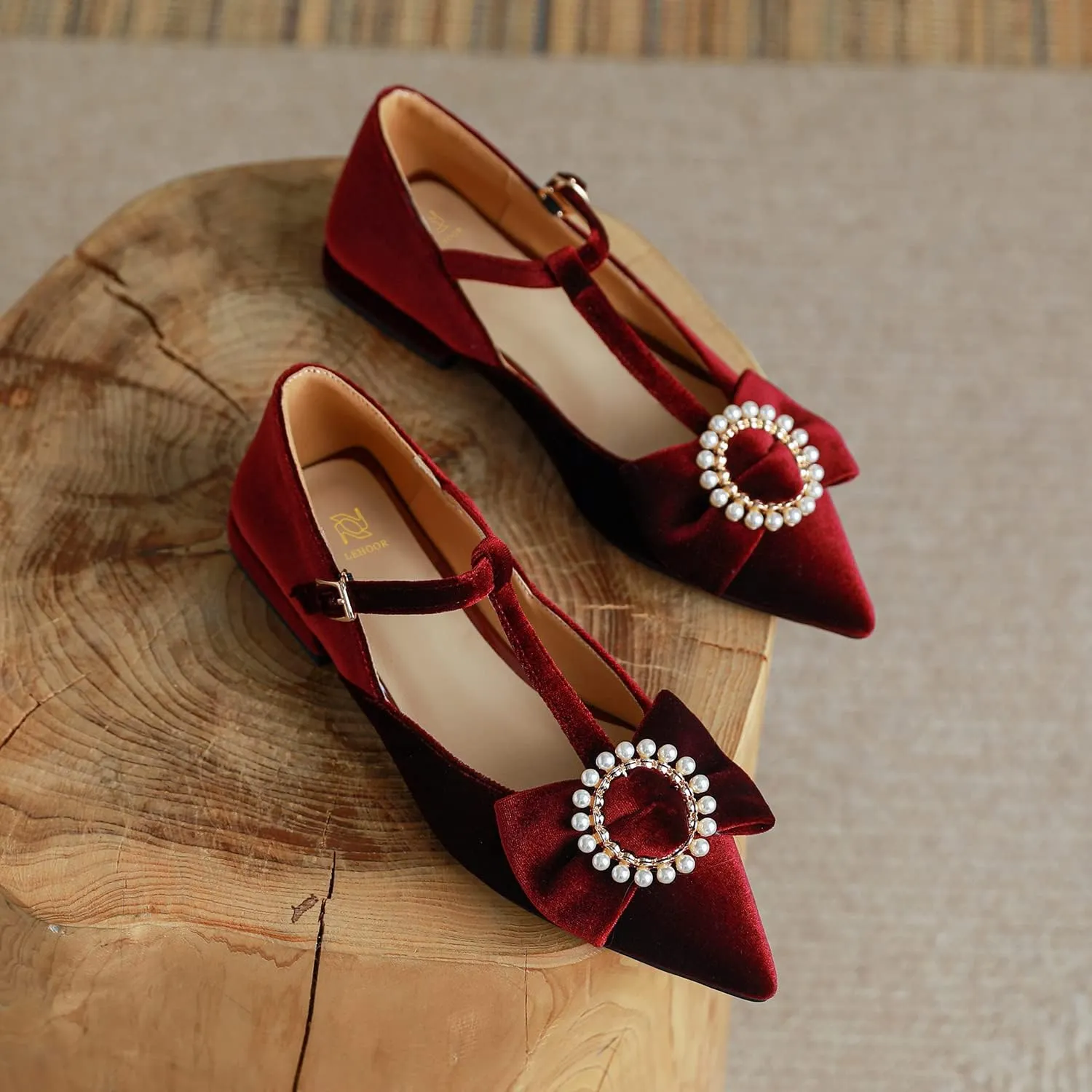 LEHOOR Women Pointed Toe Mary Jane Flats T-Strap Bow Velvet Flat Shoes Pearl Buckle Comfort 1 Inch Low Chunky Heel Dress Shoes Ankle Strap Vintage Elegant Party Wedding Bridal Flats 4-9.5 M US