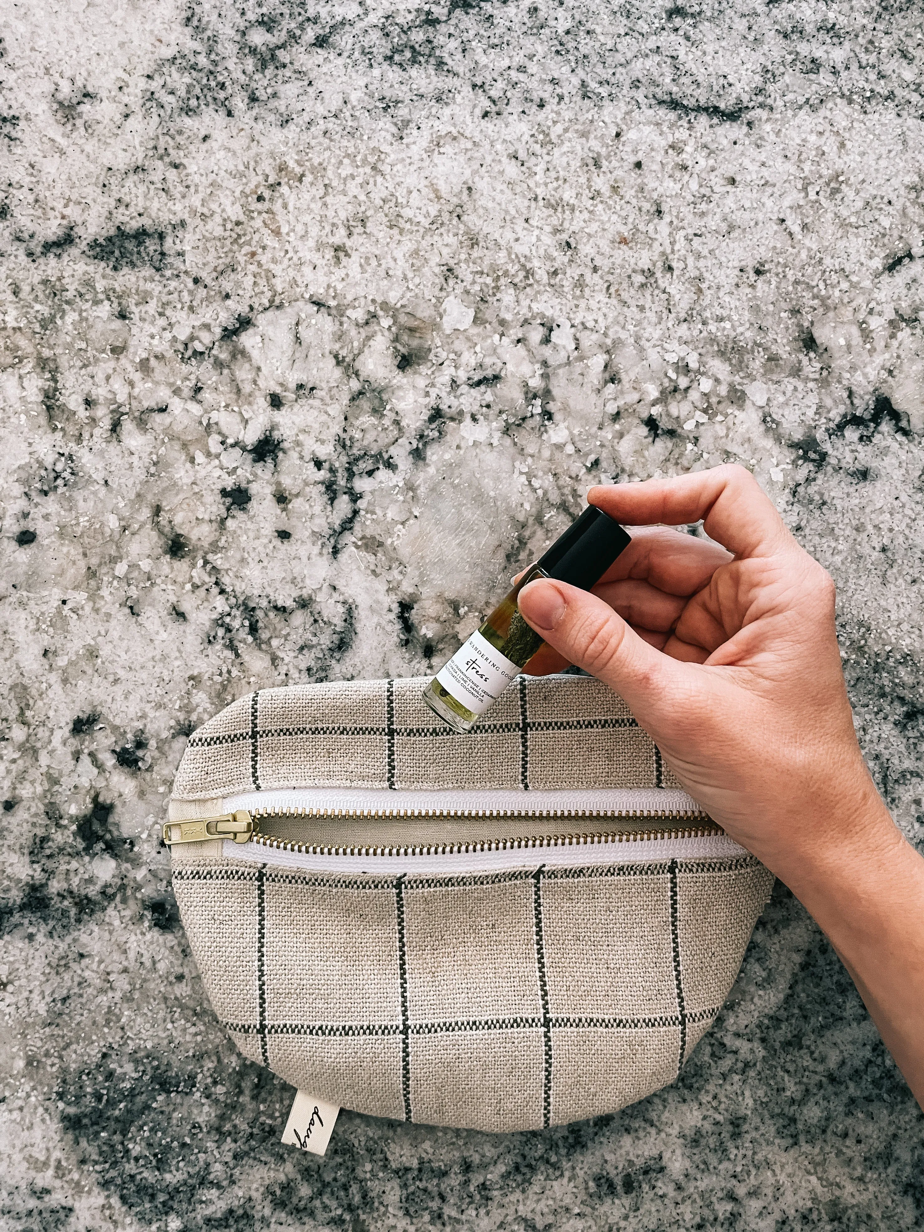 Linen Zipper Pouch