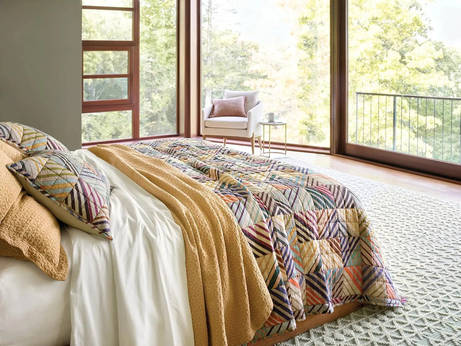 Potter Linen Multi Quilt, Full/Queen Size, Multi Graphic Pattern