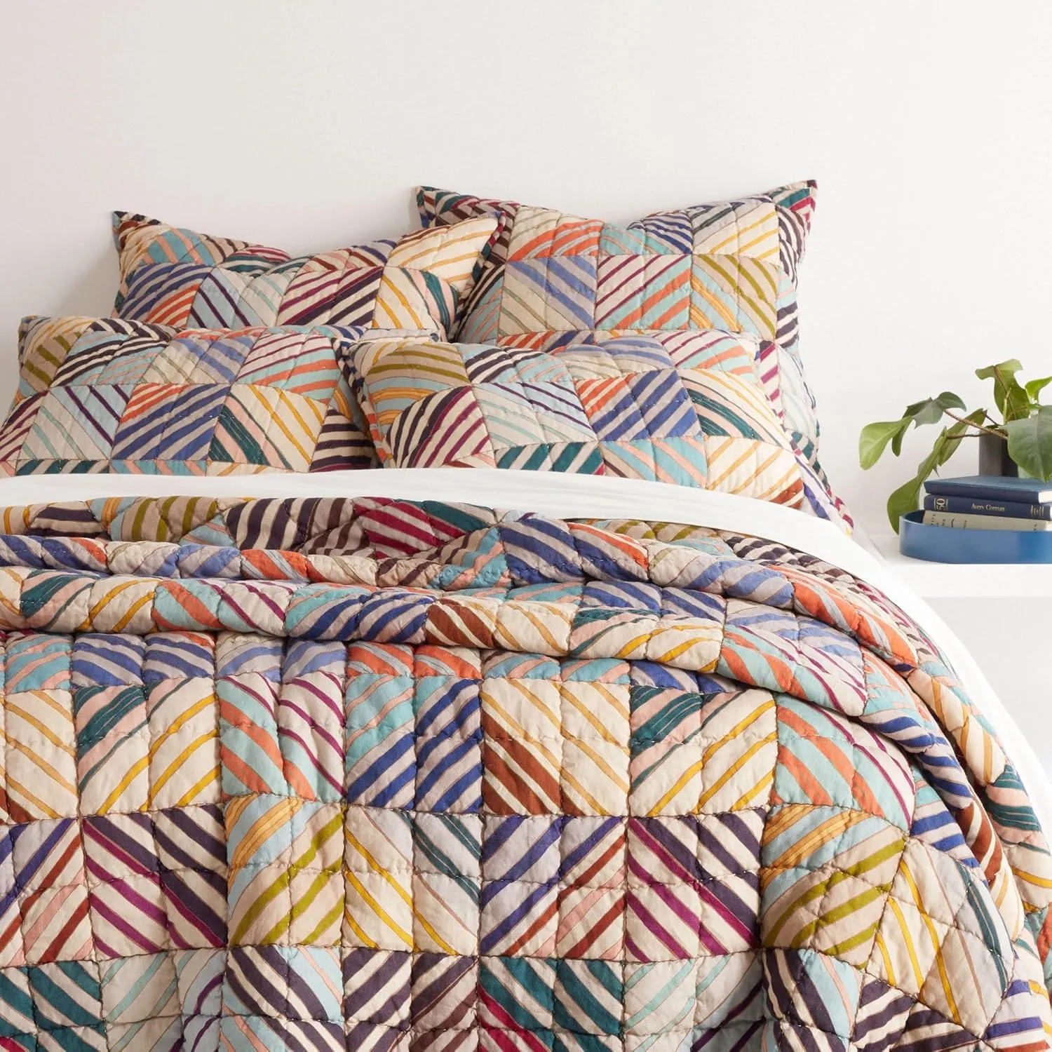 Potter Linen Multi Quilt, Full/Queen Size, Multi Graphic Pattern