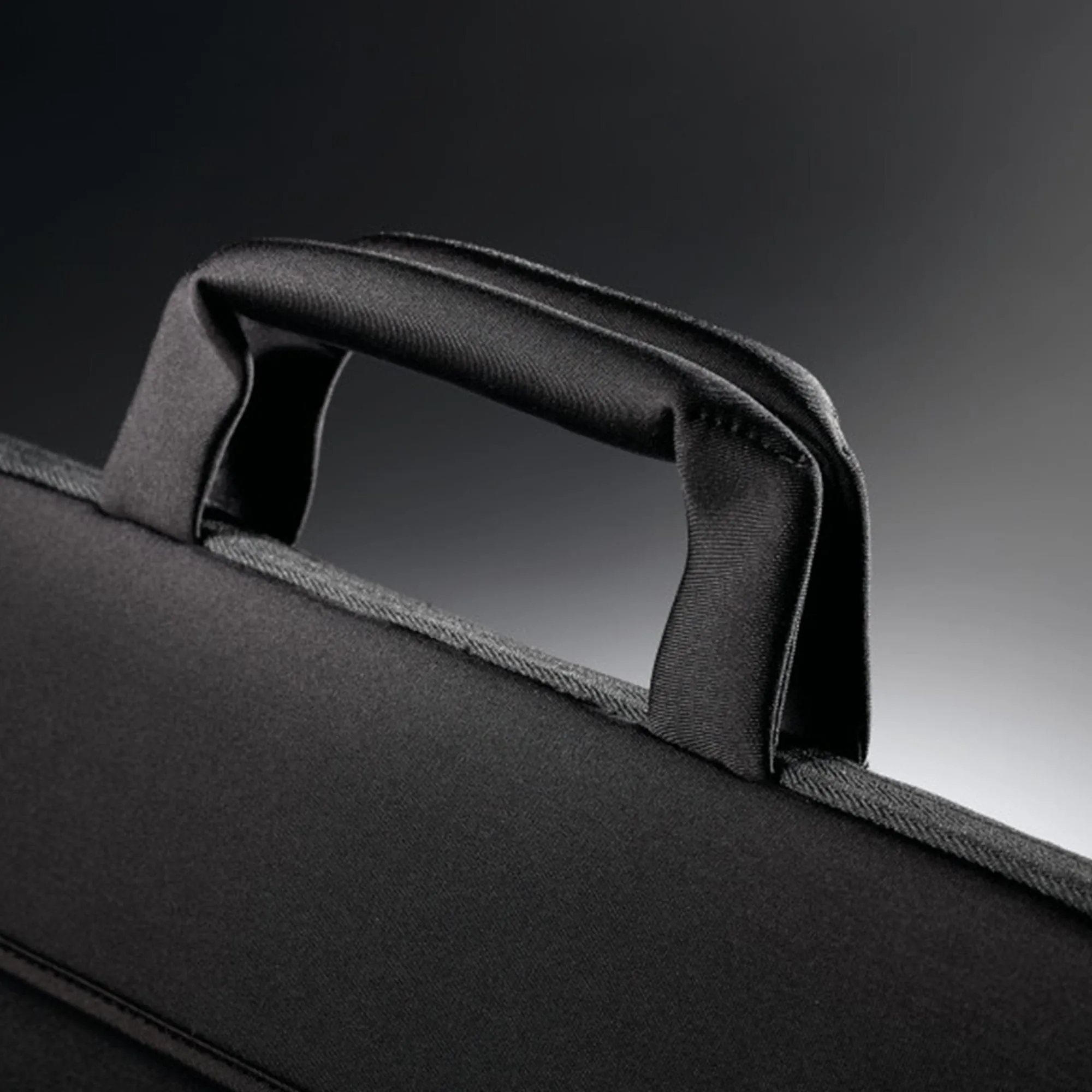 Samsonite Aramon 15.6" Laptop Shuttle Bag