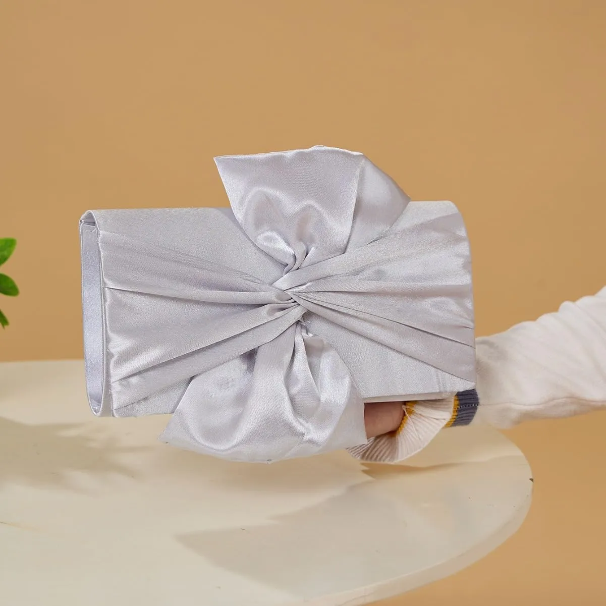 Simcat Womens Clutch Bag,Pleated Satin Handbag Lady Pleated Bow Purse Evening Bag with Chain for Wedding Prom Formal Party