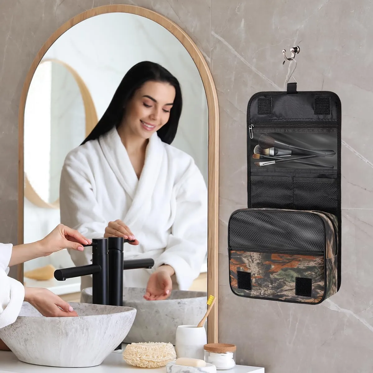 Travel Toiletry Bag for Women & Men Forest Tree Leaves Hanging Cosmetic Organizer Portable Waterproof Makeup Case Make Up Bag with Compartments Travel Essentials for Bathroom Shower