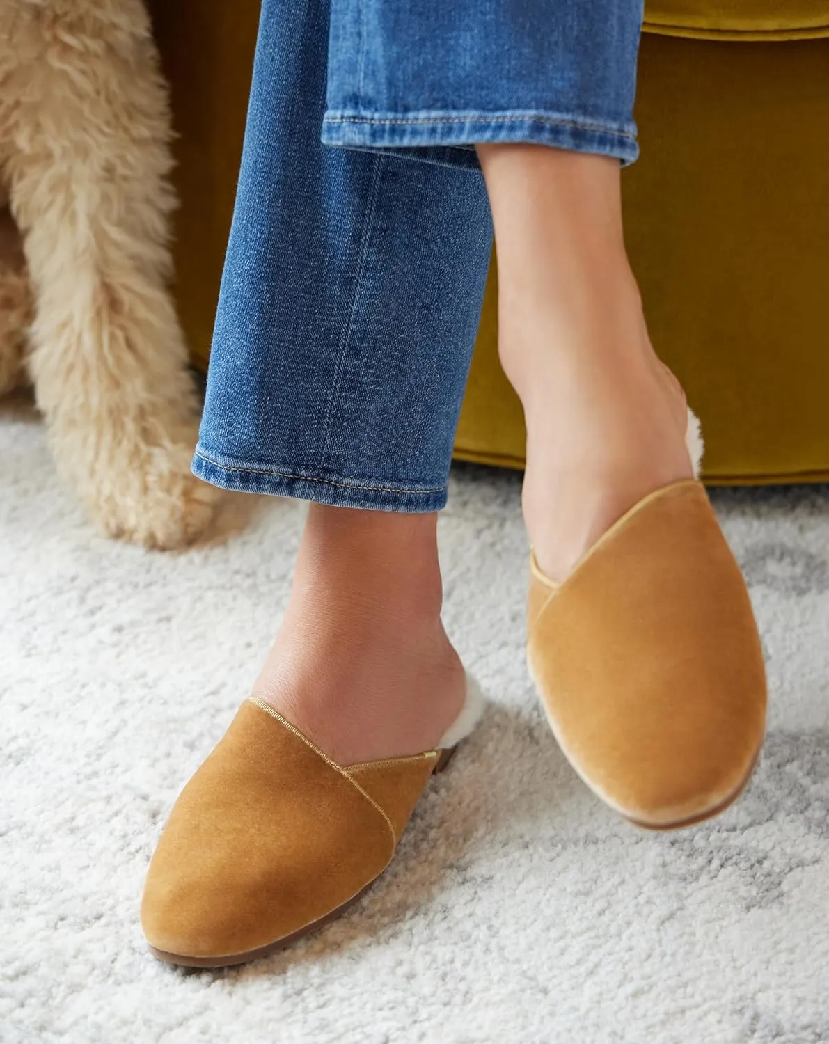 Women’s Slippers – Stylish Indoor Outdoor House Slippers with Arch Support, Memory Foam Cushion, Faux Fur Lining – Anti-Slip Sole, Comfortable & Machine Washable.