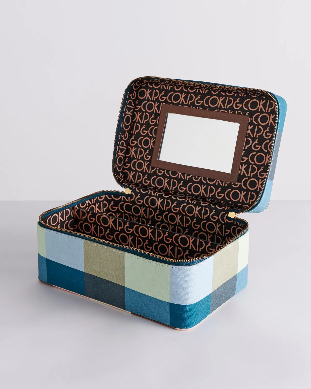 Woodlands Tartan Toiletry Case - Kip&Co